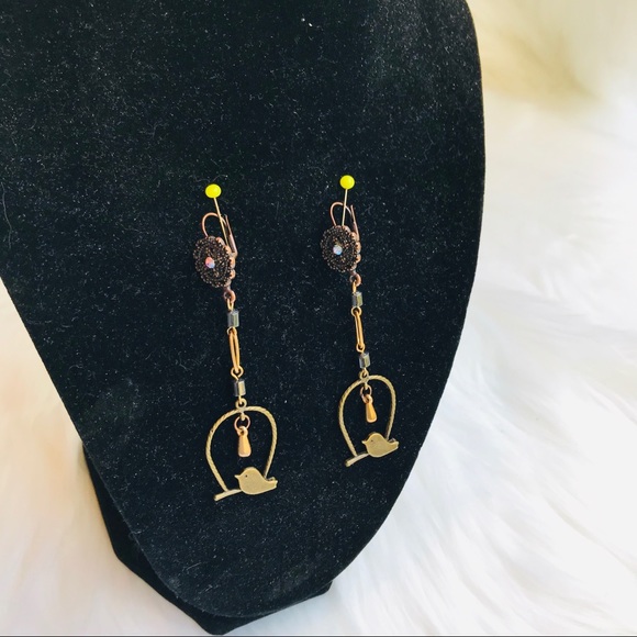 NWT Handmade Bird On A Swing Dangling Earrings - Picture 3 of 4